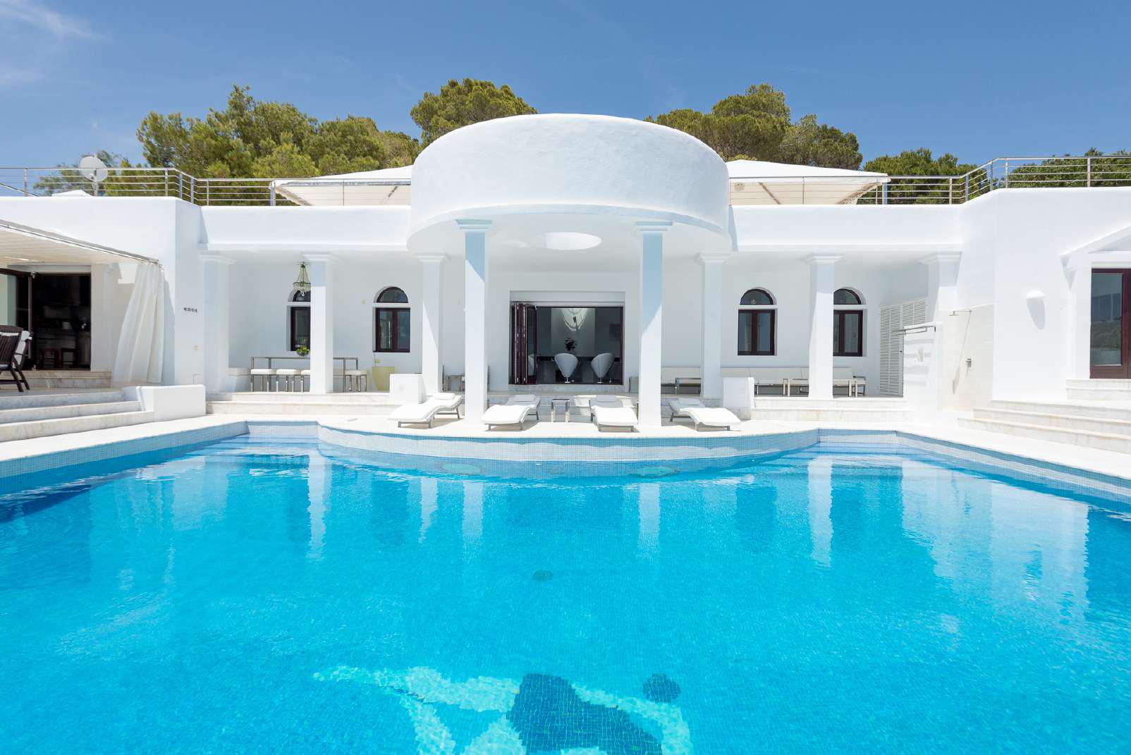 Villa Carmesi