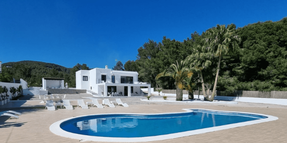 VILLA NIVARIA